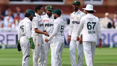 On Monday, August 31, the Pakistan Cricket Board (PCB) released as many as seven players after their 0-2 Test series humiliation against England. Interestingly, head coach Sarfaraz Ahmed and bowling coach Umar Gul have also been sacked from the coaching staff. In its official statement, PCB confirmed that Mohammad Rizwan, Imam-ul-Haq, Salman Ali Agha, Ali Usman, Aamir Jamal, Muhammad Awais Zafar and Khurram Shahzad have been sent home after the 194-run defeat to England at Lord’s. "The Pakistan Cricket Board has today announced that seven players have been released from the Test squad following completion of the Lord’s Test," the PCB wrote in its official statement. On the other hand, the PCB has brought in seven replacements, including five players yet to make their Test debuts. Saim Ayub and Abdullah Fazal have Test experience, while Arafat Minhas, Mohammad Imran Jnr, Saad Baig, Mohammad Imran and Razaullah have been added to the squad. “The players will join the Pakistan squad ahead of the third Test against England. Additionally, Sarfaraz Ahmed and Umar Gul have also been released and will be replaced by Mike Hesson and Ashley Noffke in the backroom staff,” the statement added. Meanwhile, Sarfaraz and Gul will be replaced by Mike Hesson and Ashley Noffke, who will take charge of the Test team's backroom staff for the final match. The third and final Test commences in Birmingham on Wednesday, September 9. Pakistan’s updated Test squad for the Birmingham fixture: Babar Azam (c), Abdullah Fazal, Abdullah Shafique, Arafat Minhas, Azan Awais, Mohammad Abbas, Mohammad Ali, Muhammad Imran, Mohammad Imran Jnr, Muhammad Ghazi Ghori (wicket-keeper), Razaullah, Saad Baig (wk), Saim Ayub, Sajid Khan, Saud Shakeel, Shan Masood and Ubaid Shah